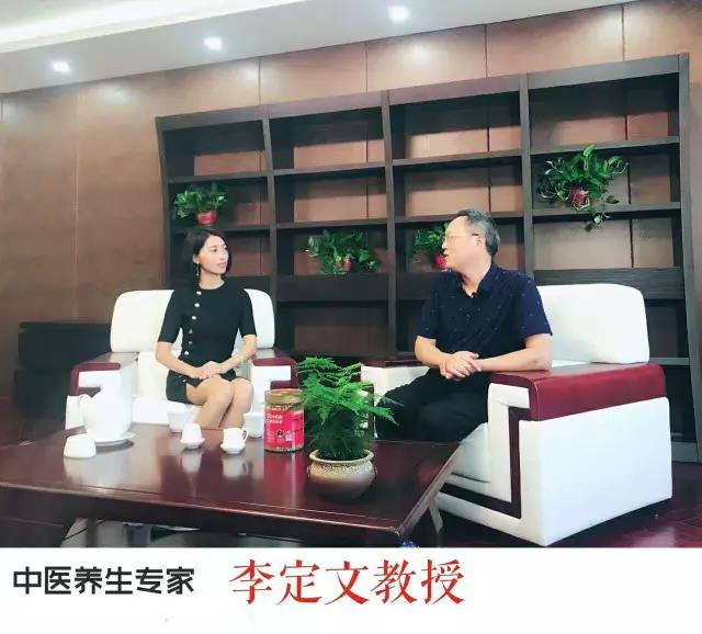 中醫(yī)養(yǎng)生專家談“三伏天”食療養(yǎng)生秘訣，細(xì)莫紅糖堅(jiān)果茶為貼心美食。